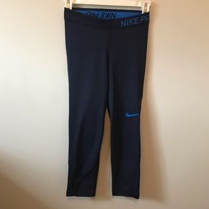 NWOT Nike Pro Women’s Training Legging Capris